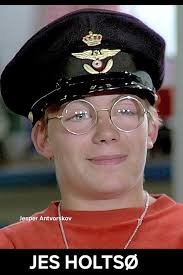 JES HOLTSØ FYLDER 68 ÅR I DAG ...ET STORT TILLYKKE MED FØDSELSDAGEN  !!...🇩🇰🇩🇰🇩🇰🇩🇰🇩🇰🇩🇰🇩🇰 Jes Holtsø Født: 30-12-1956 i København  Billedet er et screenshot som jeg har taget fra *Olsen Banden På Sporet*