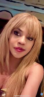 Hi! Just joined your group. Looks like fun! I live outside Cleveland Ohio  in farm country. I love to travel and meet new people. I've been a widow  for 61/2 years now.