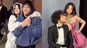 El video de graduación de Selena Gomez y Benny Blanco es tan lindo como puede ser