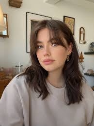 Emma Levin's Instagram, Twitter & Facebook