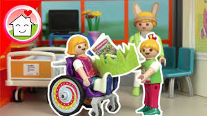 Den schülern kann die möglichkeit gegeben werden, ihre familie auf einem arbeitsblatt zu malen oder zu beschreiben. Die Hasenschule Playmobil Film Kurzfilm Ecole Lievre Ostern Movie By Seratus1