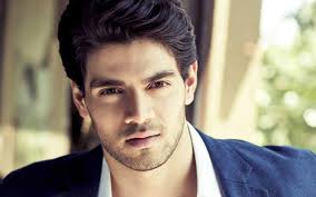 Sooraj Pancholi Height Weight Age Affairs Salary Family Net Worth 'suraj has been made villain in jiah khan death'. sooraj pancholi height weight age