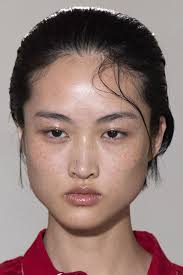 The Best Make Up Looks From The Spring Summer 2021 Fashion Weeks Catwalk Makeup Runway Makeup Makeup Trends