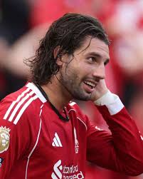 Liverpool leading by 2 goals in the table