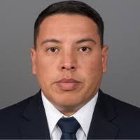 200+ perfiles de «Beto Alba»