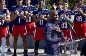 'all american' brought season 1 to a close on wednesday night — read our finale recap and grade the episode in our poll. Life Goes On All American Tv Series Wiki Fandom