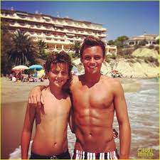 Thomas robert daley is a british diver, television personality, youtube vlogger and an olympic gold medallist. Tom Daley Giving Me Bulimia And Reminding Me I M Black Broke And American