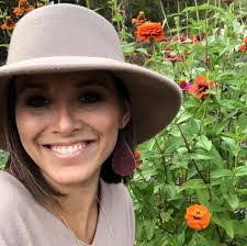 Staci Howe's Instagram, Twitter & Facebook