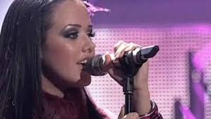 At that time she was just 17 years old, so a real dsds chick. Dsds 2010 Kim Debkowski Neue Zahne Aber Stimme Weg