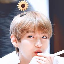 Sunflower boy. 🌻 -AbiGabiTae. · Lｏｖｅｌｙ Tａｅｈｙｕｎｇ · Facebook