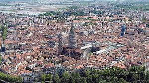 Explore novara's sunrise and sunset, moonrise and moonset. Vendite In Aumento E Prezzi Stabili Il Mercato Immobiliare Cresce A Novara E Nel Vergante La Stampa