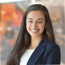 I really enjoyed this summer with CarMax. Everyone from level one engineers  to senior managers took every opportunity to make my experience great. I  started off mostly taking care of small bug