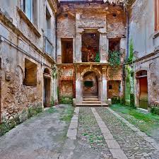 1 Euro Houses In Italy Italy Is Giving Away Houses Italy House Italy Living In Italy