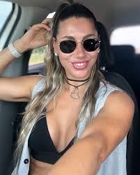 Y está bailando mi corazón 🫀✨ Mucha risa pa' que nada nos duela, mate,  ruta, musiquita y él, mi ahijado & mi hno del cora @germanrossi20 🫶🏽 . .  🪭 Mi Abanico