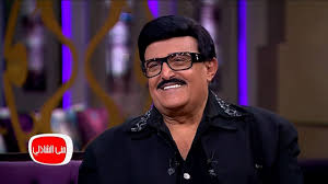 ورحل جورج سيدهم، أحد أضلاع فرقة ثلاثي أضواء المسرح، اليوم الجمعة، الذي وافته المنية عن 81 عاما بعد صراع مع المرض، إذ كان يخضع للعلاج إثر حقيقة مشهد البيض. Ø¨Ø±Ù†Ø§Ù…Ø¬ Ù…Ø¹ÙƒÙ… Ù…Ù†Ù‰ Ø§Ù„Ø´Ø§Ø°Ù„ÙŠ Ø³Ù…ÙŠØ± ØºØ§Ù†Ù… Ùˆ Ø¬ÙˆØ±Ø¬ Ø³ÙŠØ¯Ù‡Ù… ÙˆØ¹Ù„Ù… Ø§Ù„Ø°Ø±Ø§Øª ÙÙŠ Ù…Ø³Ø±Ø­ÙŠØ© Ø§Ù„Ù…ØªØ²ÙˆØ¬ÙˆÙ† Facebook