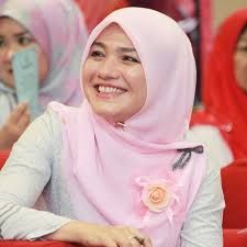 Sebagai pengarah didalam malaysian coal & minerals corporation sdn.bhd (mcmc) sejak 2005. Zahida Zarik Khan Kemas Kini Gambar Zahida Zarik Khan Facebook