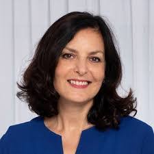 Connie Mackay's Instagram, Twitter & Facebook