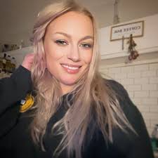 𝖆𝖒𝖇𝖊𝖗 𝖜𝖊𝖘𝖑𝖊𝖞 🦋