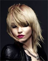 Scegli tra queste foto gli hairloock che ti piacciono di . Scopri Il Taglio Medio Corto Piu Giusto Per Il Tuo Viso Toni Guy Blog