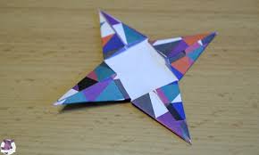 Ideal für kinder daheim, im kindergarten und der schule oder für erwachsene. Anleitung Einfache 3d Sterne Aus Papier Basteln Mit Kindern Diy