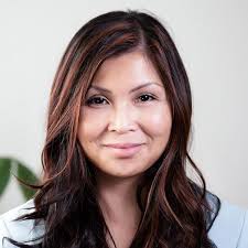 Uncover Your Light: Volume 2: Empowering Stories of Hope and Resilience  (Volume 2): Russell, Rebecca, Beneteau, Andrea, Howard, Lisa Marie, Jackson  BA, Stéphanie Rourke, Ghakis, Christiane, Phair, Molly, Snell, Helen  Harwood, Dawson-McCormack,