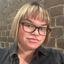 Kim Lester (@kimlester)