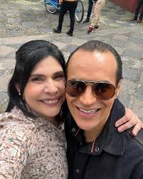 Raquel Garza (@raquelgarzatv) • Instagram photos and videos