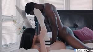 Emily Willis - XNXX.COM