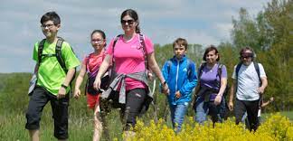 Jsou plné pohody ty dálkové pochody, bez chleba a bez vody já k cíli dorazím. Tyden Cz Na Pochod Praha Prcice Se Vydaly Desitky Tisic Lidi