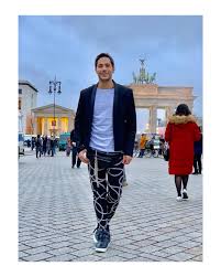 Y es que falleció roberto lópez miranda, quién. Ex Rbd Christian Chavez Presenta A Su Novio En Redes Sociales