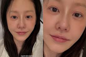 Ko Hyunjung, aren't you too close? A close-up bare face shot where you