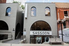 The story of vidal sassoon professional hair design. How The Arrival Of Vidal Sassoon Changed Yorkville From Hippie To Haute 50 Years Ago The Star