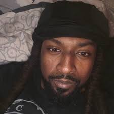 AntonioBrown reacts to #KarruecheTran supporting #DeionSanders following  his bladder removal surgery.