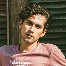 Daniel Urrea's Instagram, Twitter & Facebook