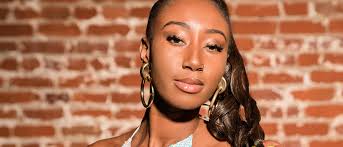 Artist of the Week: Parisalexa