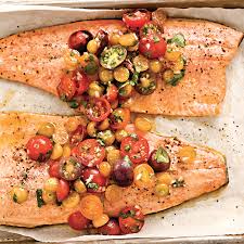 Filets De Truite Et Salsa Aux Tomates Et Aux Cerises De Terre Chatelaine Healthy Recipes Fish Recipes Daily Meals