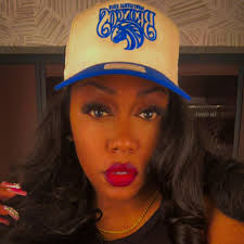 Offset must be getting haunted by the ghost of Stefon Diggs because why was  he crashing out over this pic of Wave with braids from a year ago. He  cleary hasn't seen