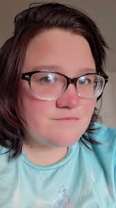 Hello everyone my name is Shawn and I am from Detroit Michigan and I am 40  years old and I am single and I also have one kid and my daughter has