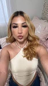 Ashley Lukasiewski's Instagram, Twitter & Facebook