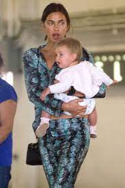 Irina shayk bumps into hugh jackman and his wife while out on a wintry stroll with daughter lea de seine in new york city. Irina Shayk And Bradley Cooper S Daughter Is Already Growing Up Fast Irina Shayk Style Irina Shayk Irina Shyak