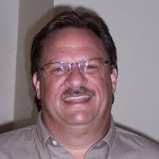 Leo Gale's Instagram, Twitter & Facebook