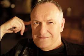 W mundurze byłoby jej do twarzy