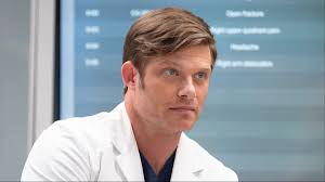 Grey's Anatomy Fans Are Still Stuck On A Life-Or-Death Cliffhanger, But  Chris Carmack's Comments Give Me Hope For Link's Survival