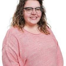 Alicia Arevalo's Instagram, Twitter & Facebook