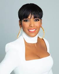 Tamara Hall's Instagram, Twitter & Facebook