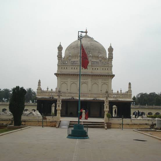 Gumbaz Burial Chamber, Srirangapatna - Tripadvisor