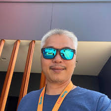 Nasa 100 bahay, nasunog sa Almanza Uno, Las Piñas kaninang tanghali.  #LPCUpdate