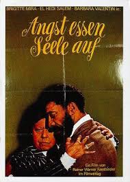 Du kannst angst essen seele auf bei amazon arthaus channel legal im stream anschauen, bei apple itunes, amazon video, pantaflix, la cinetek online leihen oder auch bei apple. Angst Essen Seele Auf Film Trailer Kritik