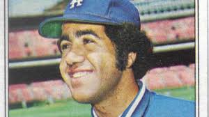 El Profe: A future in the flip of a card