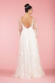 Angefangen von unterröcken, sinnlichen dessous und schleiern über brautschuhe bis hin zu kränzen und gestecke für die haare. Brautkleider Stile A Linie Vintage Empire